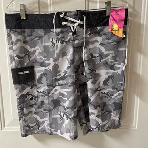 The Endless Summer Men’s 30’ Camouflage Stretch Lite Grey Boardshorts, NWT